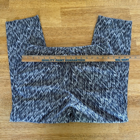 Soft Surroundings Blue and White Ankle Cropped size 8 petite cotton spandex - Picture 3 of 8